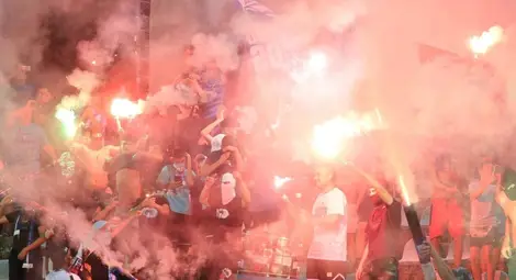 Шоуто по трибуните в тефтера на дежурния делегат от Варна