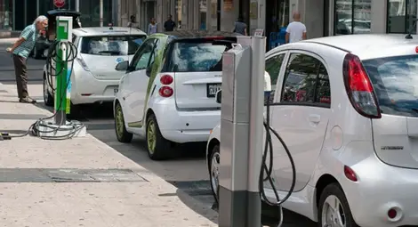 Холандия забранява колите на бензин и дизел