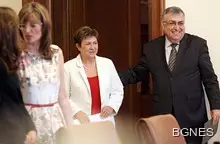 Близнашки предлага официално Георгиева за външен министър на ЕС