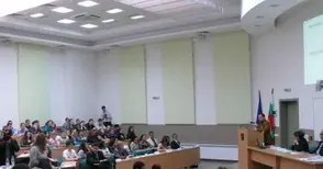 Над 10 компании предложиха стаж на завършващи студенти