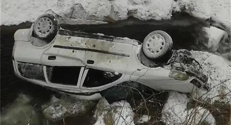 Бизнесменът, спасил 4-ма паднали в река: Докато качвах младежите, мина кола, видя ме, но не спря