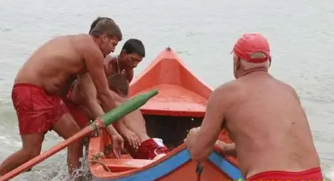 Спецполицаи затвориха плажа на удавниците