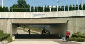 Мъж пребит до полицията от група младежи след отказ да им даде цигари