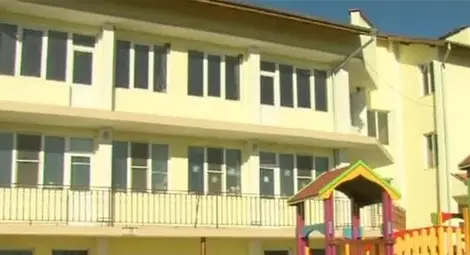 Баща отвлече 2-годишния си син