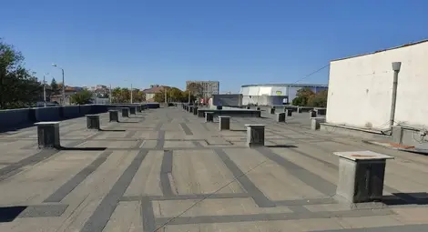 &bdquo;Строител 94&ldquo; иска да възкреси запустелия търговски комплекс &bdquo;Ялта&ldquo;