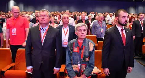 Чистката в "Дума" продължава - БСП изгони и Велислава Дърева Чистката в "Дума" продължава - БСП изгони и Велислава Дърева