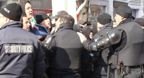 Скандалът с Атанас Узунов взриви "Лаута" Скандалът с Атанас Узунов взриви "Лаута"