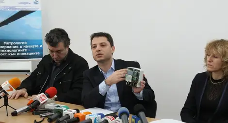 Викат Добрев в парламента за сметките за ток