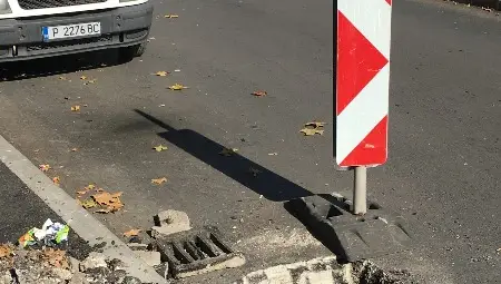 Инцидентът и реакцията. Снимки: Васил БАЛКАНСКИ и Митко АНДРЕЕВ