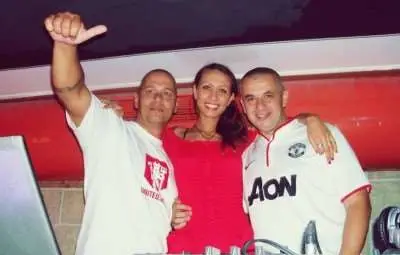 DJ от Търново подгрява публиката на Олд Трафорд 