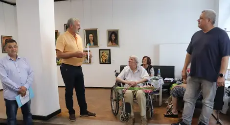 90-годишният русенски художник Стефан Ганев-Полковника&nbsp;разказва за стремежите си и красотата в живота в 27-ата си изложба