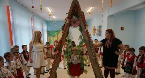 Концерт-спектакъл под наслов &bdquo;Пролетно веселие&ldquo; изнесоха децата от ДГ &bdquo;Пинокио&ldquo; в Русе /галерия/