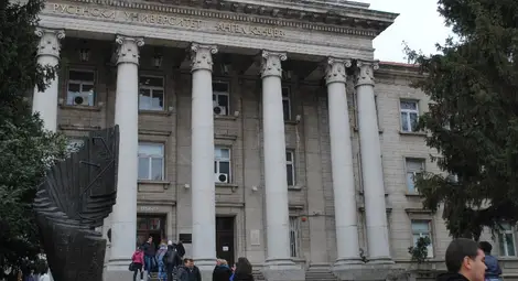 Коледно тържество събира над  300 студенти от 21 държави