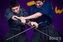 Нинджи нападат посетителите на ресторант в Ню Йорк