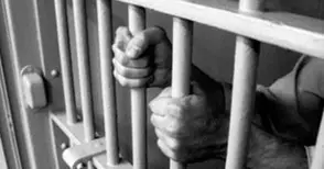 Наркодилър влезе доброволно в затвора за година