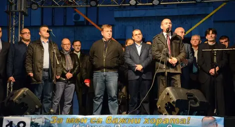 Патриотите-ВМРО закриха предизборната си кампания със звезден концерт