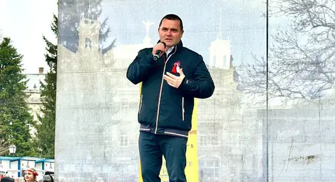 Стотици русенци пяха заедно с Братя Аргирови по време на концерта &bdquo;Не на насилието, да на доброто!&ldquo;