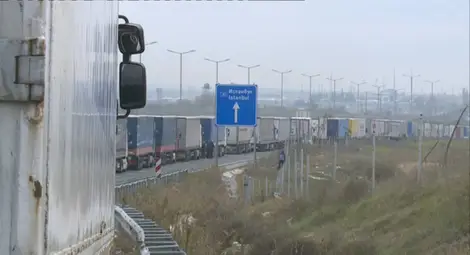 10 км опашка от ТИР-ове на Капитан Андреево