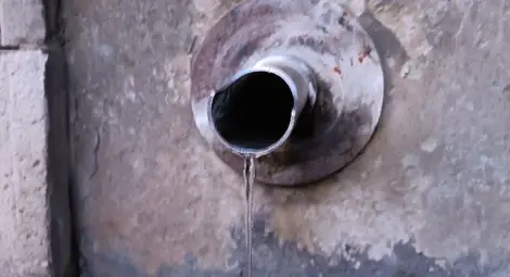 Водата на Текето е годна за пиене. Но вече почти я няма Водата на Текето е годна за пиене. Но вече почти я няма