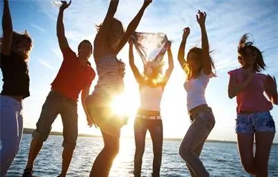 Младите румънци предпочитат България