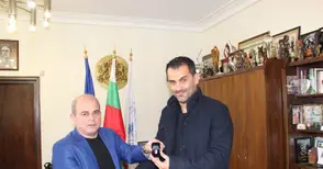 Златна значка „Русе“ за довиждане с Веско Великов