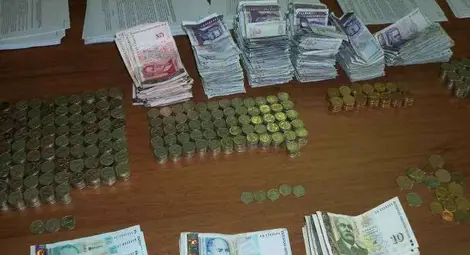 20 кг монети бяха дарени за довършването на храм в Русе