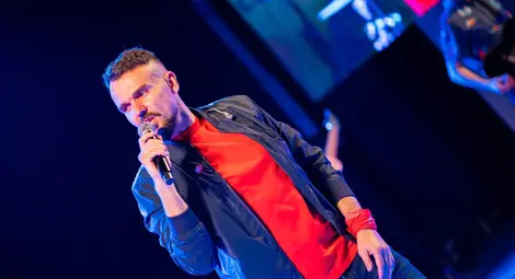 Графа идва в Русе с акустичната програма, за която цяла България говори