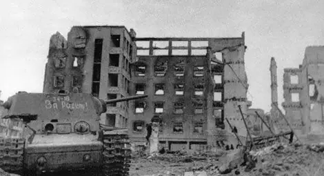 Волгоград днес отново носи името Сталинград Волгоград днес отново носи името Сталинград