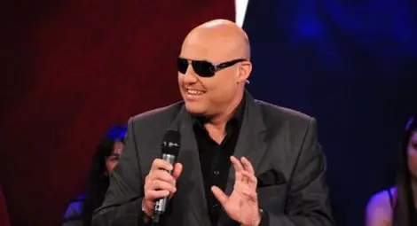 Иво Танев топи килограми с ябълки Иво Танев топи килограми с ябълки