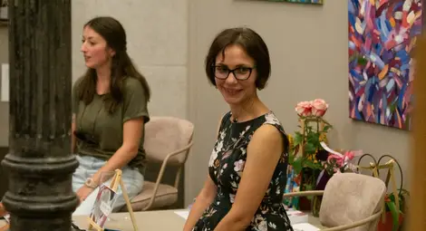 Весела Михова - преподавател в Русенския университет ще представи книгата си "Времето между две пътувания"