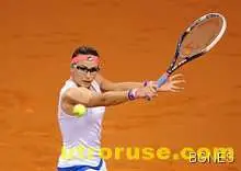 Шведова отстрани Возняцки в два сета