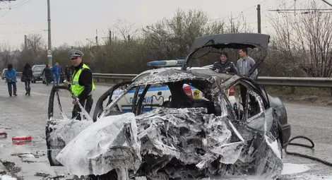 Син изгоря в тежка катастрофа пред очите на майка си