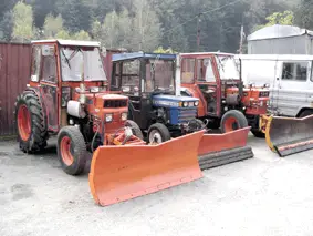 Почистващите фирми ще дежурят на пътя в очакване на първия сняг