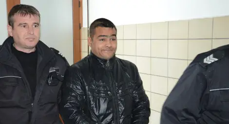 Ръкопашна разправа с шофьор остави в ареста рецидивист с 12 присъди