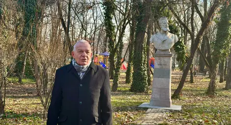 С поднасяне на венци и цветя в Букурещ бе отбелязана 177-ата годишнина от рождението на Христо Ботев