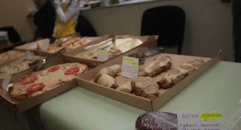 Веган луканка и кюфтета от растения на фестивал в София /галерия/ Веган луканка и кюфтета от растения на фестивал в София /галерия/