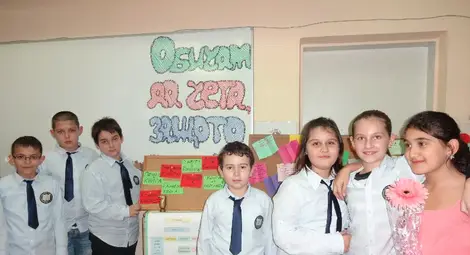 Ученици превърнаха Седмицата на четенето в литературен маратон /Снимки/