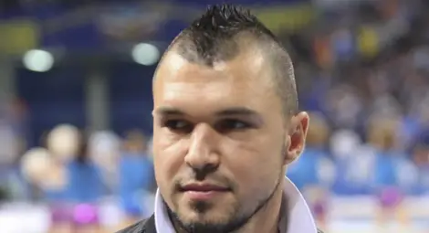 Валери Божинов на война със сръбските медии