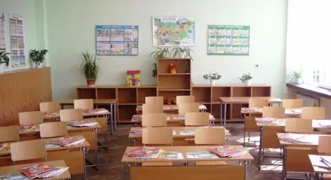 303 свободни места остават за първолаци след второто класиране