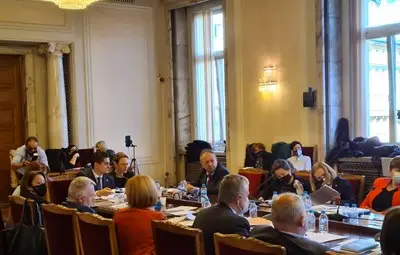 Депутатите казаха "не" на мажоритарния вот и гласуване по пощата