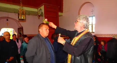 Кръст от Йерусалим осветиха на храмовия празник в Долна Студена