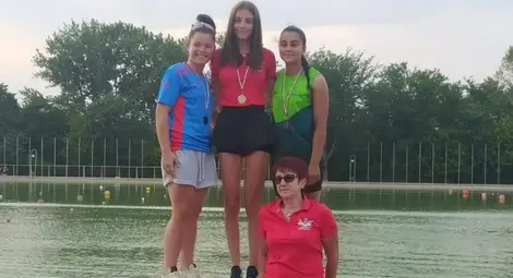 Кану-каякът в &bdquo;Локо&ldquo; с  пълни от медали лодки