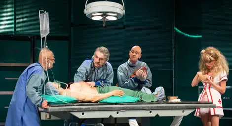 Трупата на Сатирата идва с &bdquo;Операцията&ldquo; на Сиромахов