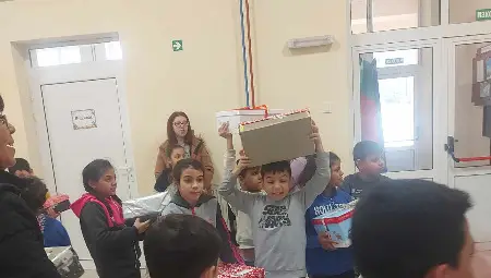 Подаръци от Германия получиха учениците от Караманово и Новград
