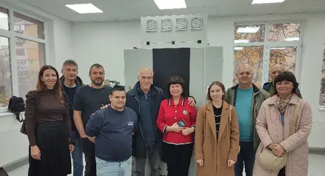 Русенският университет въведе в експлоатация климатичната камера TESTA -1000