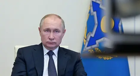 Империята (на Путин) отвръща на удара