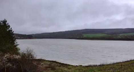 В ход е контролирано изпускане на водите на язовир &bdquo;Баниска&ldquo;
