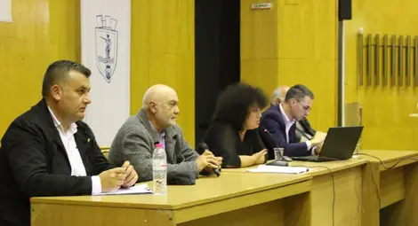 Новата програма за саниране - сградата да е проектирана преди 1999-а и жилищата да са поне 60%