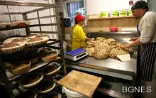 За хубав вкусен козунак трябва търпение и внимание 