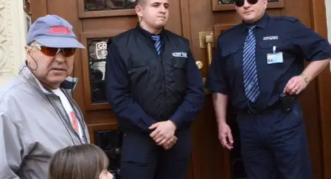 Юристите Лазар Илиев и Росен Ангелчев поемат КТБ Юристите Лазар Илиев и Росен Ангелчев поемат КТБ